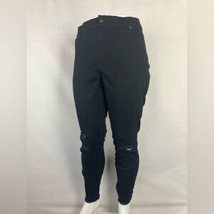 HUE Ripped Knee Demin Legging
